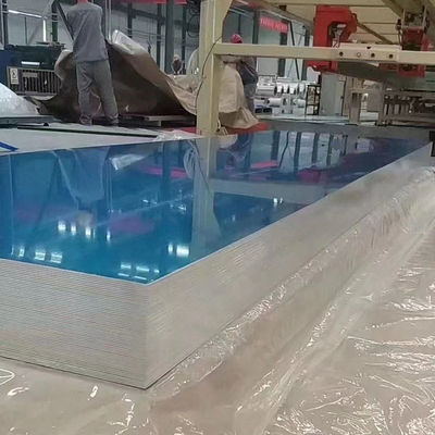Ασημένιο ζαρωμένο αργίλιο φύλλο 0.1200mm ξύλινη συσκευασία παλετών πάχους